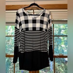 Maurice’s Maternity Shirt - XXL